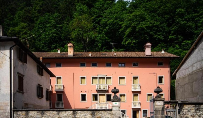 Perarolo Apartments