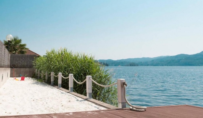 LA PLAYA Cottage con spiaggia privata