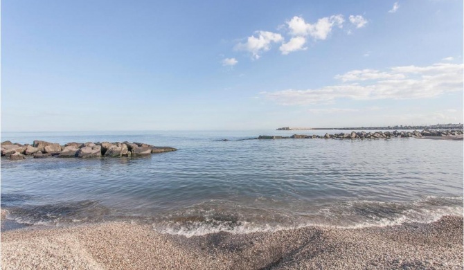 Amazing apartment in Piedimonte Etneo with 2 Bedrooms and WiFi