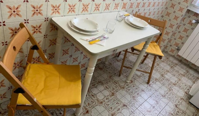 HOMELY APARTMENT 100mt dal mare - free parking
