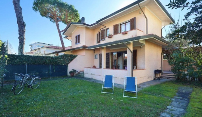 Villa Mirella, 100 metri dal Mare