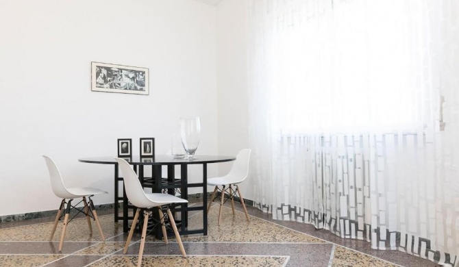 ALTIDO Bright Penthouse for 6 near Leaning Tower of Pisa