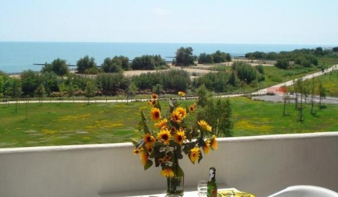 Apartment near the beach-washing Machine-ac by Beahost Rentals